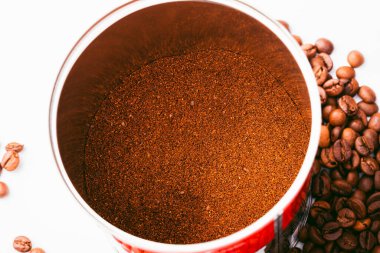 Geyser coffee maker for aromatic brewed coffee