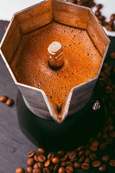 coffee maker for aromatic brewed coffee