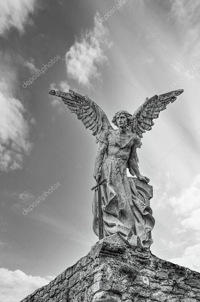 El ángel exterminador es una escultura de Josep Llimona de estilo