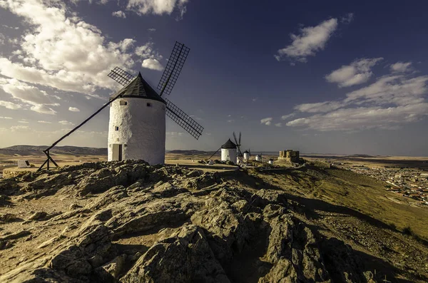 Ünlü yel değirmenleri Don Kişot, Consuegra, Toledo