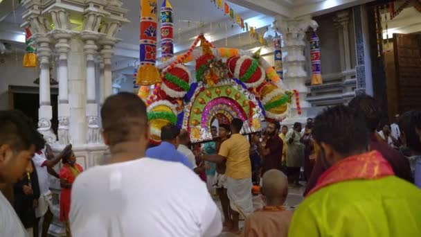 Georgetown Penang Malajsie Února 2023 Muž Přebírá Obrovskou Kavadi Festivalu — Stock video