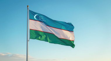 Açık Mavi Gökyüzü Bayrak Direğinde Özbekistan Bayrağı