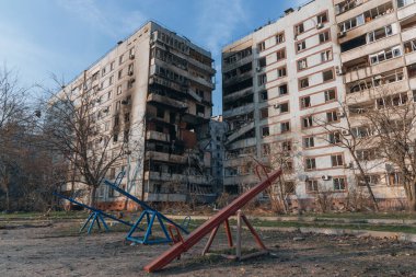 Ukrayna 'nın Zaporozhye kentindeki yüksek katlı bir binada grev. Rus füze saldırısının ardından bir bina havaya uçtu. Patlamanın sonuçları bunlar. Savaş sırasında şehirdeki evler..