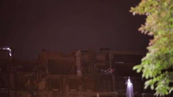 Στο Dnipro Ρωσικοί Πύραυλοι Χτύπησαν Ένα Πολυώροφο Κτίριο Κατοικιών Και — Αρχείο Βίντεο