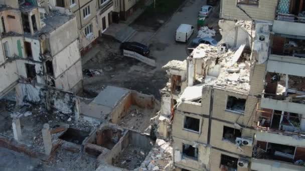 Ένας Ρωσικός Πύραυλος Πέταξε Ένα Κτίριο Κατοικιών Στην Πόλη Dnipro — Αρχείο Βίντεο