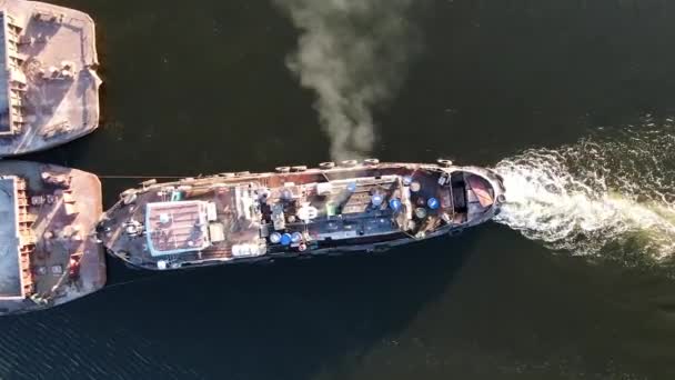 Oekraïense Boot Varen Rivier Dnjepr Een Koopvaardijschip Vervoer Van Goederen — Stockvideo