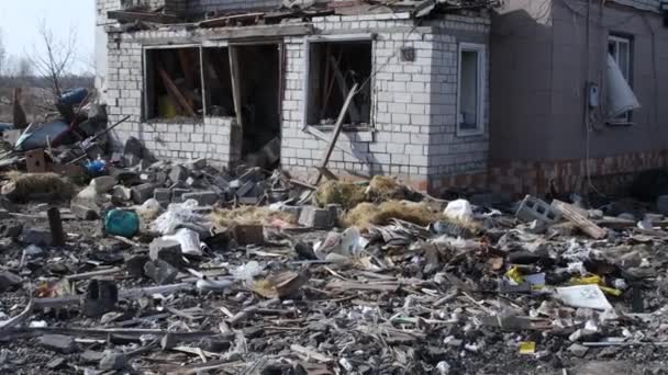 Consecuencias Explosión Cohete Una Casa Privada Guerra Ucrania Restos Casas — Vídeos de Stock
