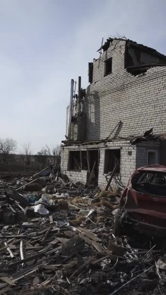 Důsledky Výbuchu Rakety Soukromém Domě Válka Ukrajině Zbytky Soukromých Domů — Stock video