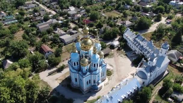 神聖なインターセッション教会は ウクライナのダニプロの一部であるオディンカフの村の正教会です ブルーチャーチ ロシア正教 — ストック動画