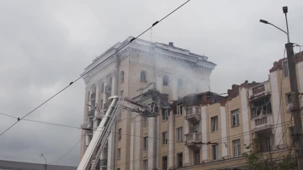 Ruská Raketa Zasáhla Obytnou Budovu Městě Dnepr Ukrajině Poškozený Bytový — Stock video
