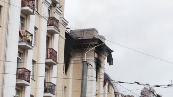 Egy Orosz Rakéta Eltalált Egy Lakóépületet Dnepr Városában Ukrajnában Sérült — Stock videók