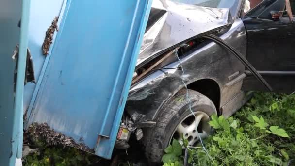 Car Lost Control Flew Road Head Collision Transformer Booth Serious — Stok Video