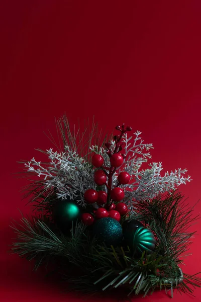 Bagas Vermelhas Red Glitter Twig Green Christmas Hanging Balls Silver — Fotografia de Stock