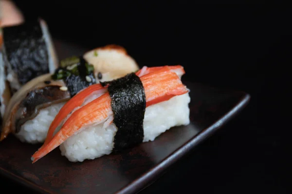 Comida Tradicional Japonesa Sushi Roll Placa Cerâmica Cobre — Fotografia de Stock