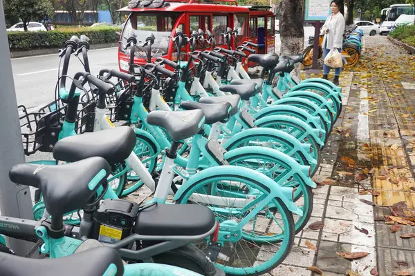 Ein Bequemer Transport China Fahrradverleih Über Apps — Stockfoto