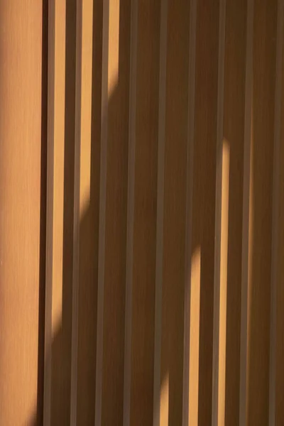 Sonnenlicht Und Schatten Auf Modernen Holzplatten — Stockfoto