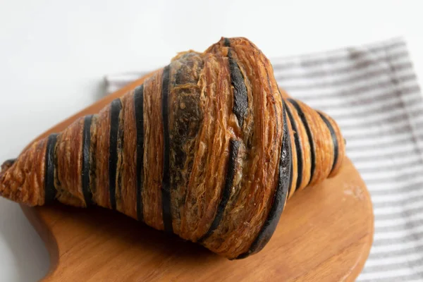 Traditioneel Frans Gebak Chocolade Croissant — Stockfoto
