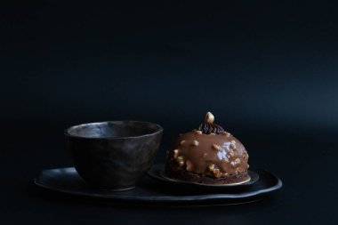 Fransız Tatlı Tatlısı, Siyah Arkaplanda Çikolata Fare