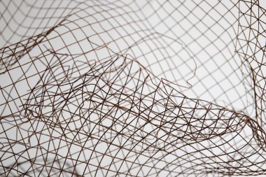 Beyaz Arkaplanda Siyah Rustik Kablo Ağını Kapat