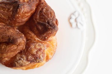 Fransız Ekmeği Kouign Amann geleneğini kapatın.,