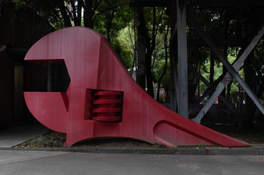 Sanayi tarzı ve modern kentsel mimari kombinasyonu altında yaşam tarzı alışveriş merkezi, dinlenme alanı ve sanat müzeleri. Doğu banliyösü Chengdu, Çin 'de. Bu fotoğraf 15 Temmuz 2024 'te çekildi.