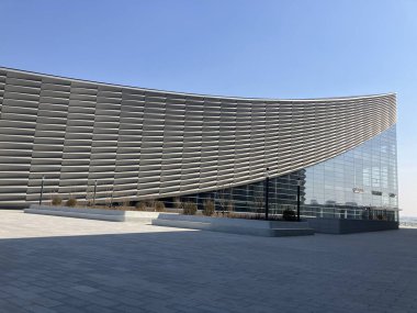 , Pekin, Pekin 'deki Turist Cazibesi, Pekin Sahne Sanatları Merkezi, Pekin' deki Büyük Kanal boyunca uzanan tarihi Tongzhou limanında yer almaktadır.. 