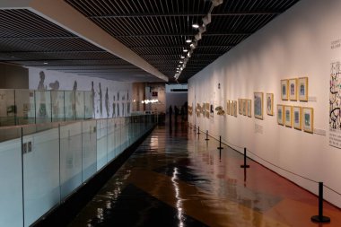 Modern Kızıl İnşaat Sanat Müzesi, Şangay Ulusal Sanat Müzesi, Bu Fotoğraf Nisan 2025 'te çekilmiştir. Şangay, Çin