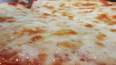 Lezzetli Pizza Dilimleme - Video