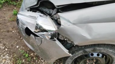 Araba kazası ve trafik kazası.