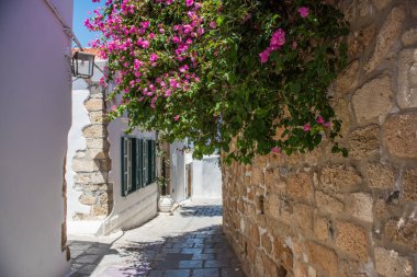 Yunanistan 'ın Rodos Adası' ndaki Lindos sokakları.