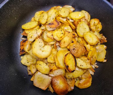 Çiftçiler jambonlu kahvaltı ve kızarmış patates.