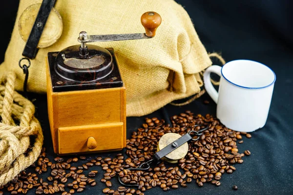 新鲜烘烤的咖啡豆 — 图库照片