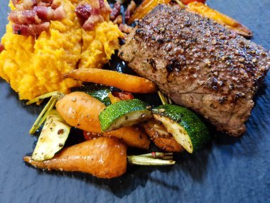 Rosemary lamb filet with healthy vegetables