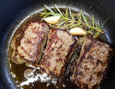 Rosemary lamb filet with healthy vegetables
