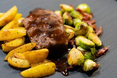 Rosemary lamb filet with healthy vegetables