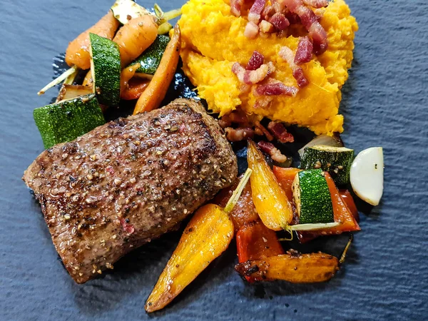 Rosemary lamb filet with healthy vegetables