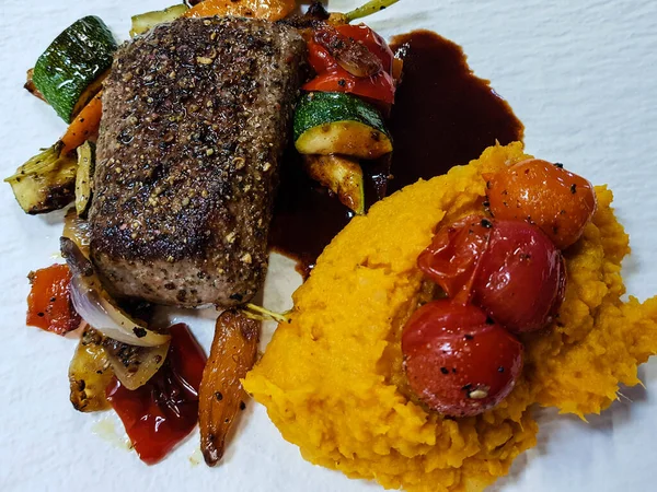 Rosemary lamb filet with healthy vegetables