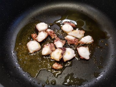 italian seafood pulpo and shells with pasta