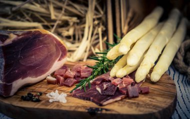 Asparagus seasonal vegetable with smoked ham