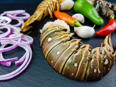 özel deniz ürünleri ya da ıstakoz.