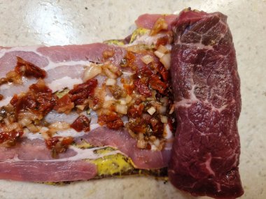 Geleneksel Alman Beef Roulade lahana ve patates püresi.