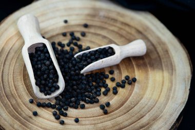 Sadece Kamboçya 'nın Kep ve Kampot bölgelerinden gelen biberler kendilerine Kampot biberi diyebilir.