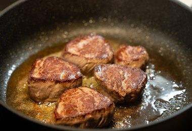 özel deniz ürünleri ya da ıstakoz.