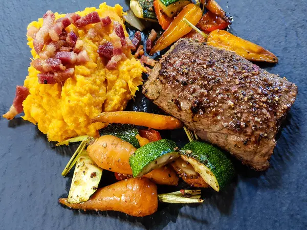 Baharatlı ve otlu kuzu somonu