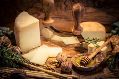 Tabaktaki lezzetli peynirin çeşitleri