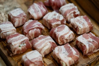 ekmek ve fırında Yunan koyun peyniri otlar ve baharatlarla