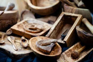 Zeytin ağacından yapılmış mutfak donanımı