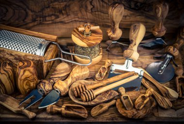 Zeytin ağacından yapılmış mutfak donanımı