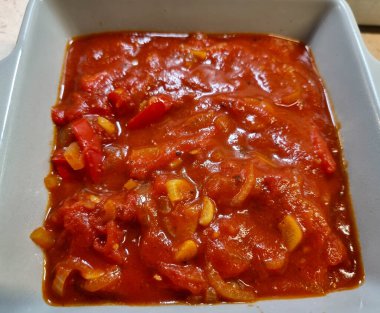 Shakshuka, Kuzey Afrika ve Levantine mutfağının bir özelliğidir.