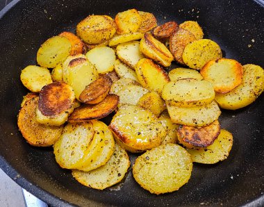 Çiftçiler jambonlu kahvaltı ve kızarmış patates.